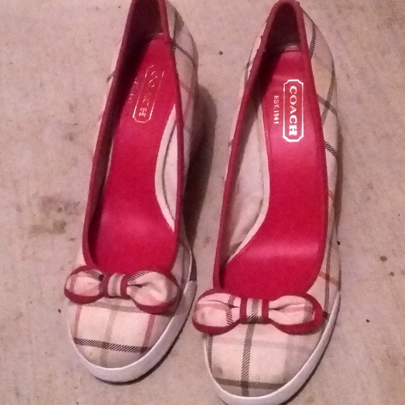 COACH Sydney Tattersall Raspberry Trim Wedges - Picture 1 of 8